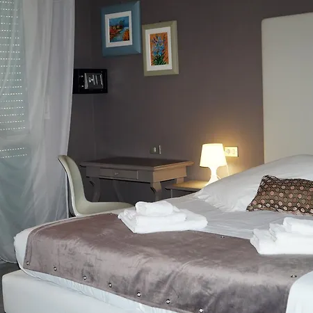 Hotel Adele 2*