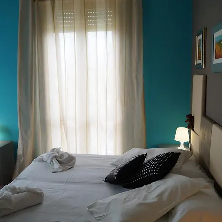 Adele Hotel 2*